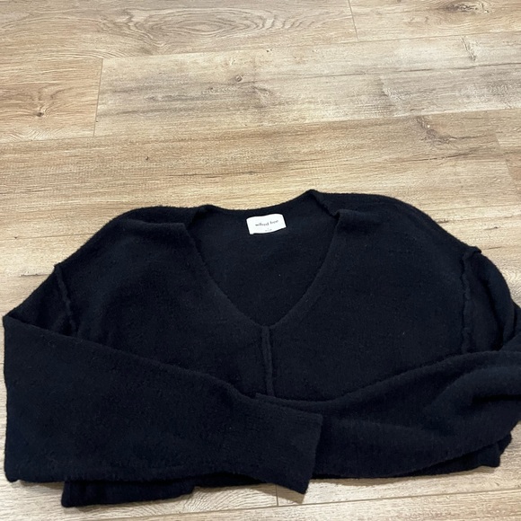 New Wilfred Black Hushknit Vneck sweater size small - Picture 3 of 9